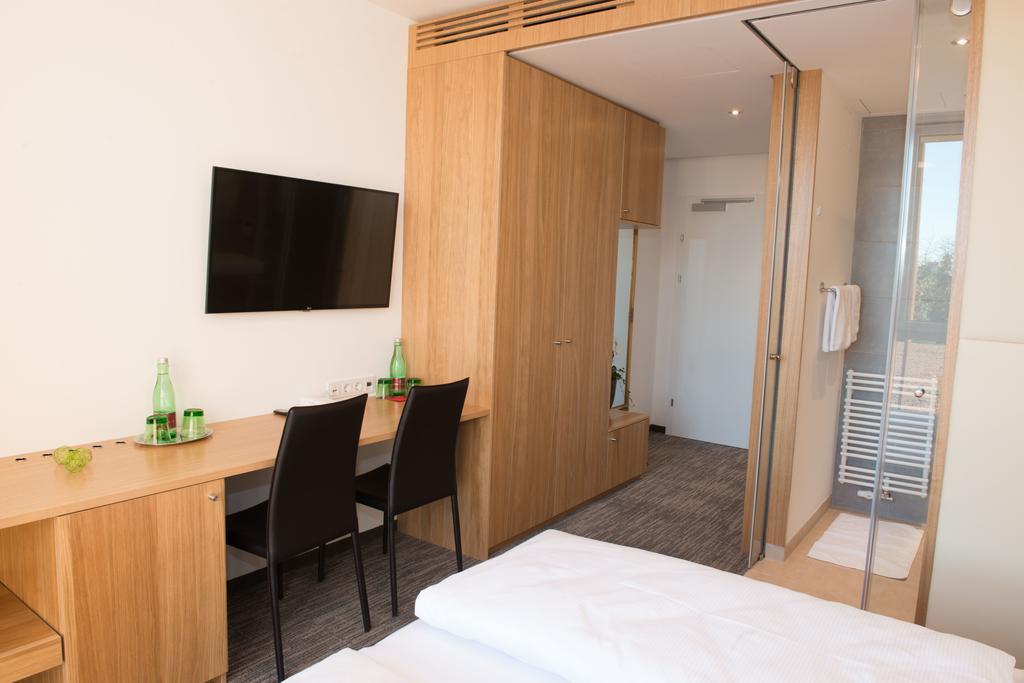 Hubertushof Fromwald Hotel Und Gasthof Bad Fischau 客房 照片