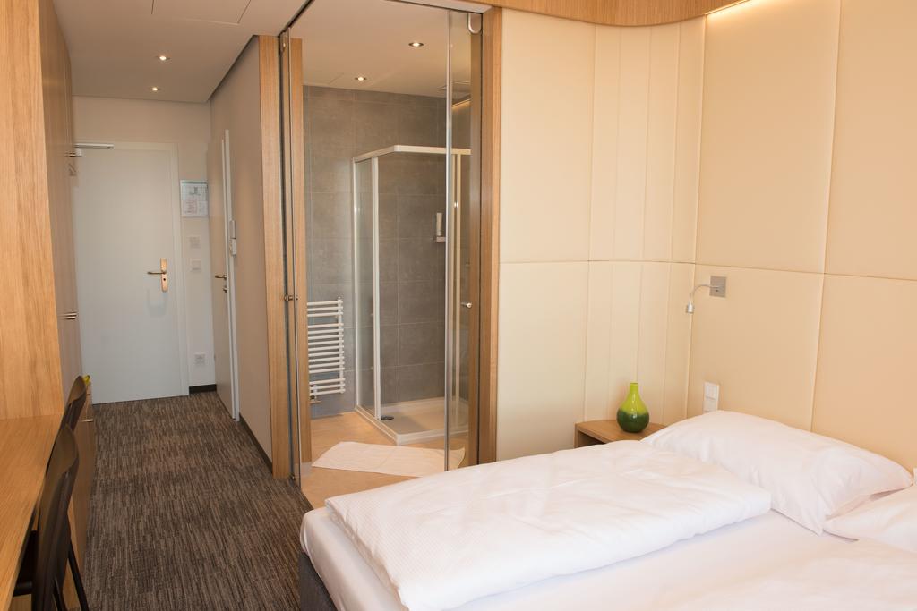 Hubertushof Fromwald Hotel Und Gasthof Bad Fischau 外观 照片