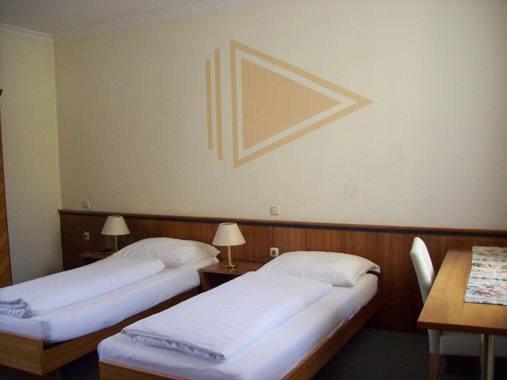 Hubertushof Fromwald Hotel Und Gasthof Bad Fischau 客房 照片