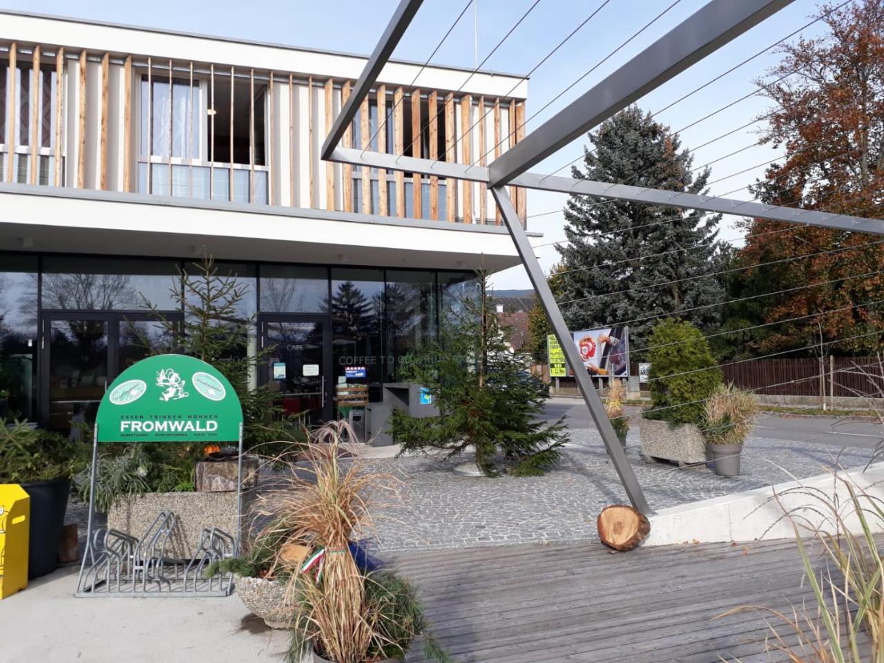 Hubertushof Fromwald Hotel Und Gasthof Bad Fischau 外观 照片
